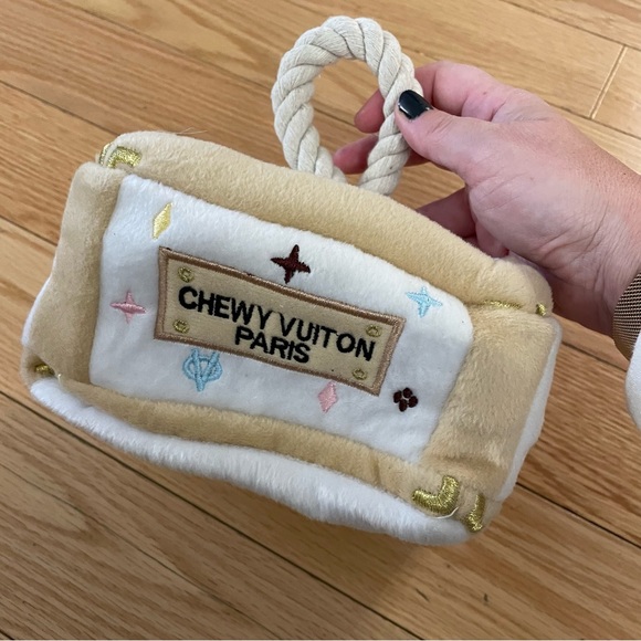 Chewy Vuitton trunk - plush hide & seek dog puzzle toy - Picture 4 of 8